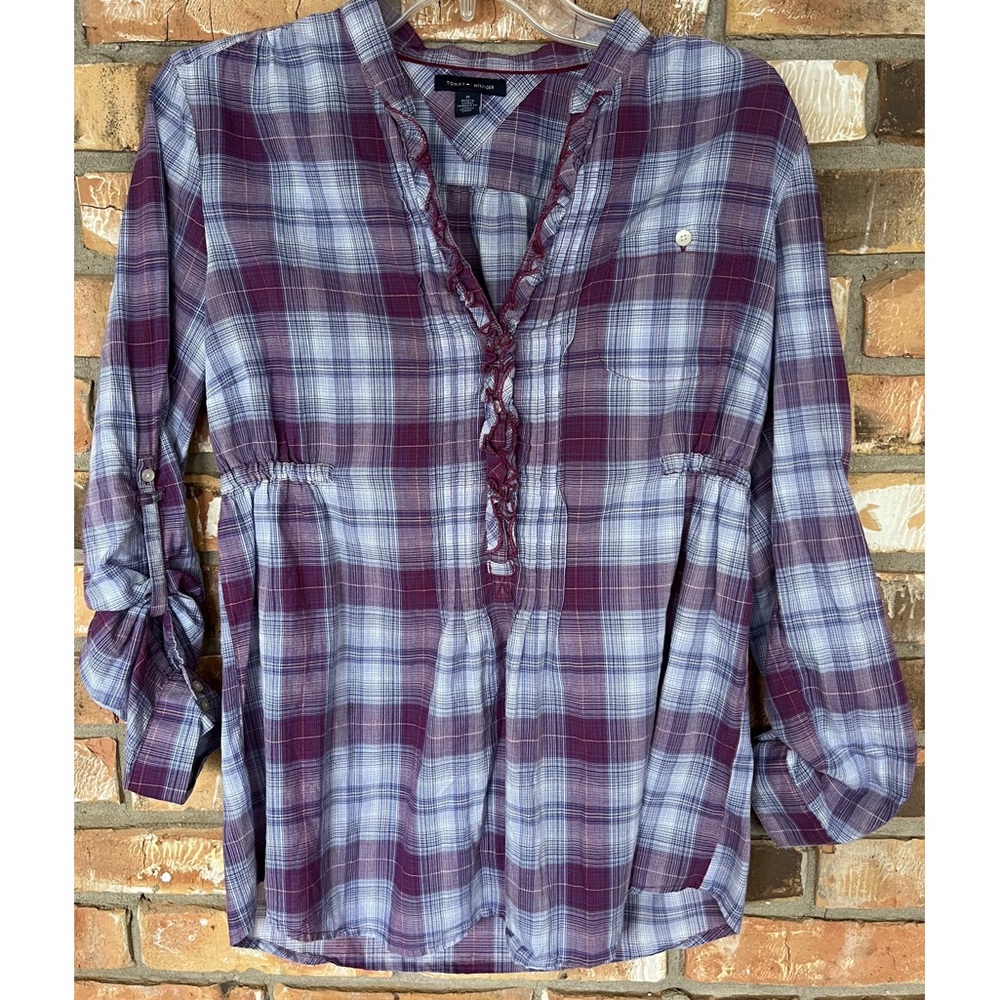 Tommy Hilfiger Women’s Long Sleeve V-Neck Ruffled Front Purple Plaid Top Medium